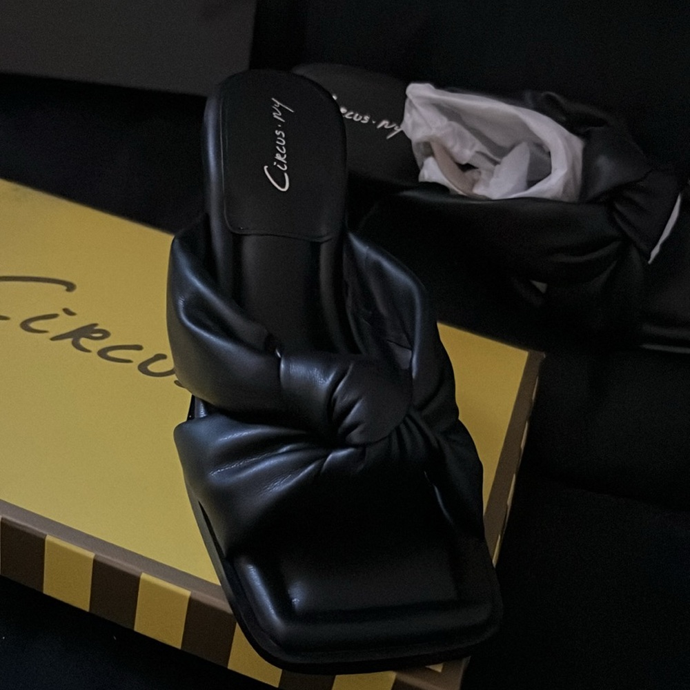 Leather black mule! - Picture 2 of 3